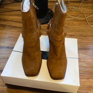Dolce Vita Suede Brown boots